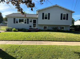228 Hemlock Dr, Girard, PA 16417