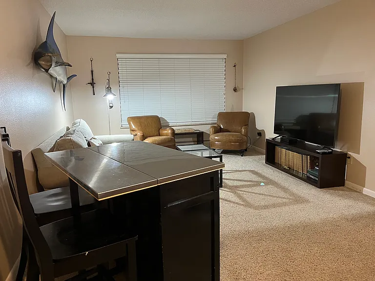 1516 Grand Ave #203 — Photo 2