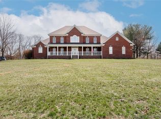5707 Ridgefield Dr, Charlestown, IN 47111