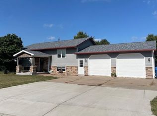 250 S 1st St, Lewiston, MN 55952