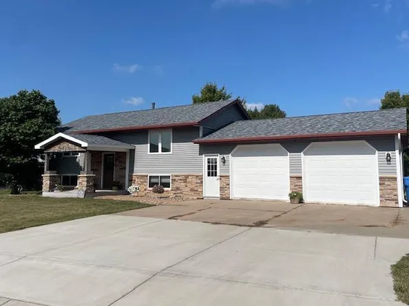 250 S 1st St, Lewiston, MN 55952