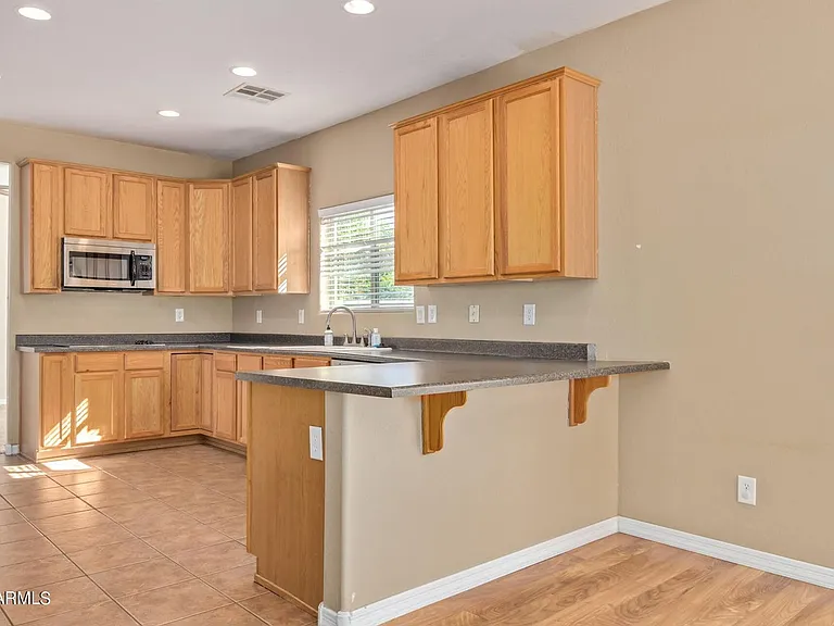 17273 W Carmen Dr — Photo 3