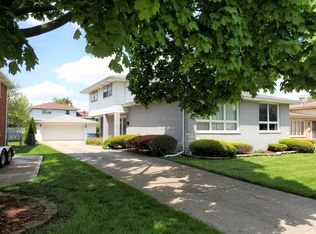 5308 W 105th Pl, Oak Lawn, IL 60453
