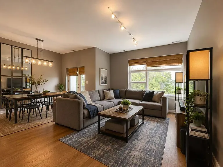 3741 N Wolcott Ave #12 — Photo 3