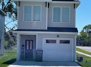 691 W Webster Ave, Muskegon, MI 49440