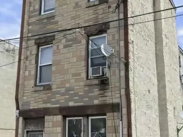 2261 N 19th St, Philadelphia, PA 19132