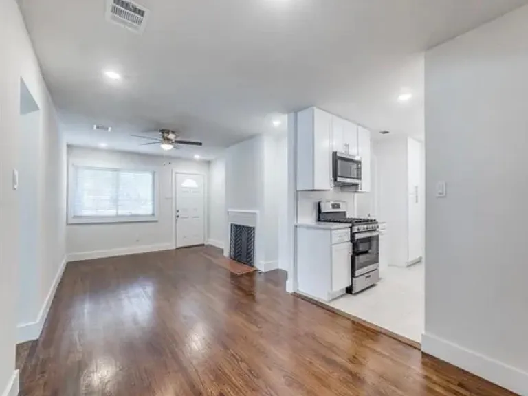 1406 Harlandale Ave — Photo 8