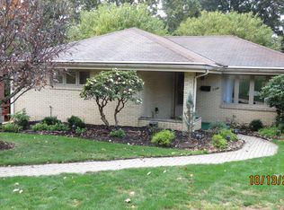 1126 Greenbriar Rd, Bethel Park, PA 15102