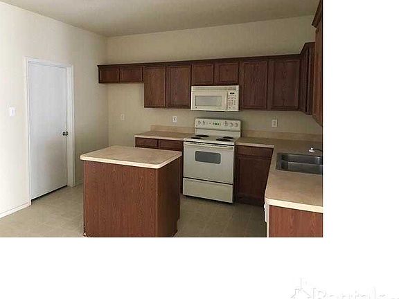 2nd image of 944 Crowder Dr
