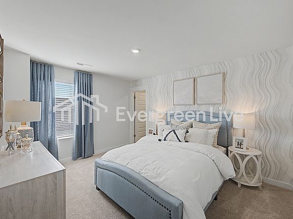 4th image of 1005 Teddys Way