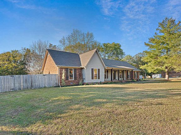 3rd image of 3719 Idlewood Dr