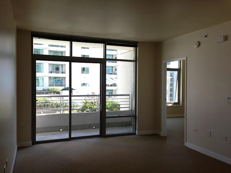 425 W Beech St #9500 — Photo 7