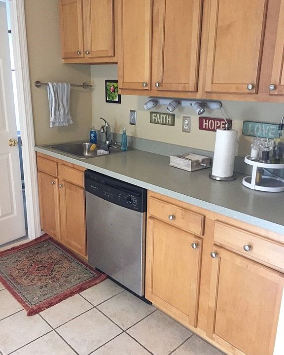 1st image of 2 Buxton St #3