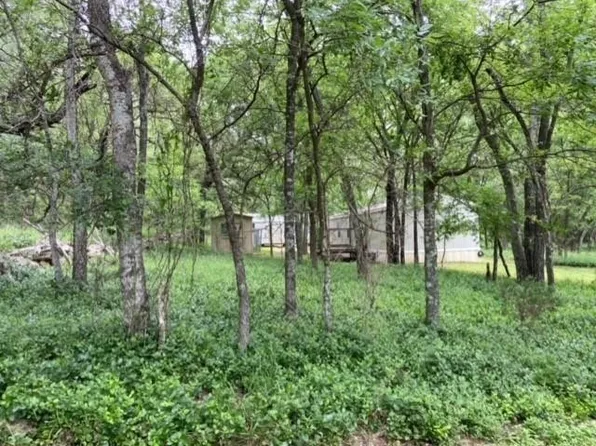 405 Hamilton St, Iredell, TX 76649