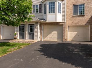 4960 Emmit Dr N UNIT 3, Hugo, MN 55038