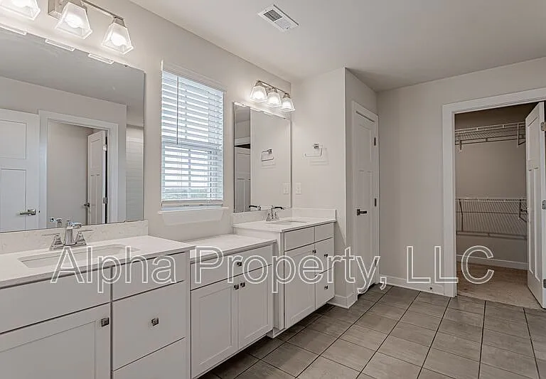 921 Saint Elmos Ct — Photo 28