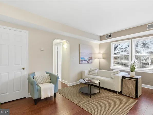 600 Bashford Ln Unit 2332, Alexandria, VA 22314