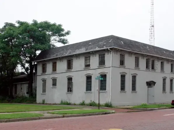 609 Cleveland