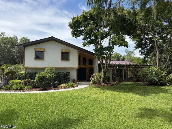 6100 Dogwood Way, Naples, FL 34116