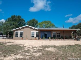 1527 N Little Creek Rd, Utopia, TX 78884