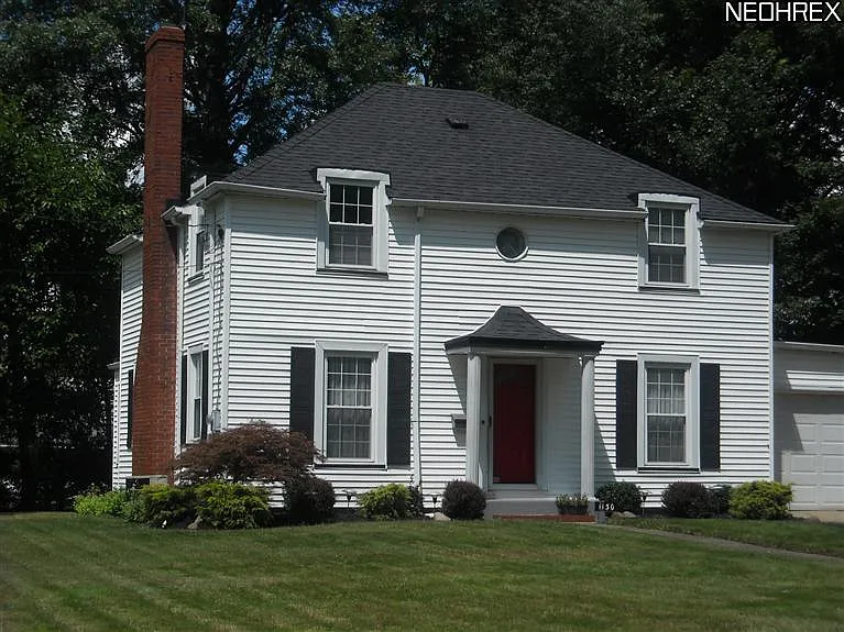 1130 Marwood Dr SE photo 1