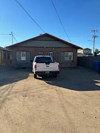 2 bed, 650 sqft, $1,400 — Photo 4