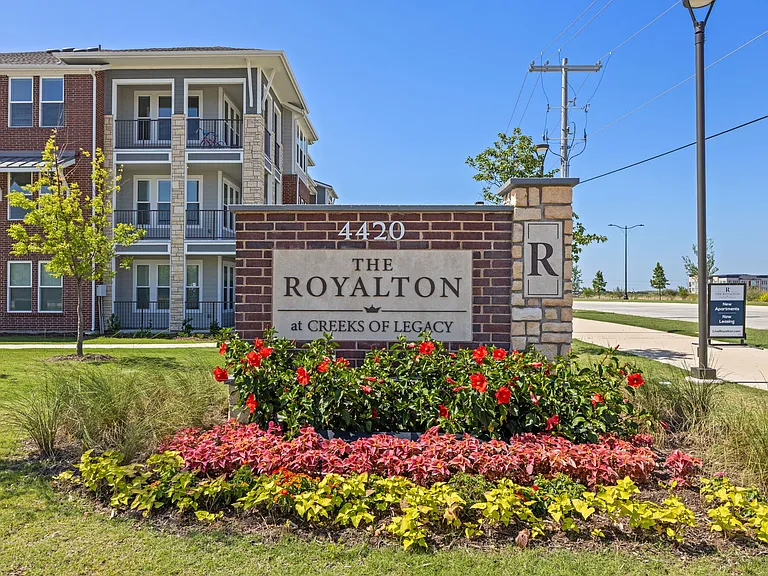 Royalton at Creeks of Legacy — Photo 15