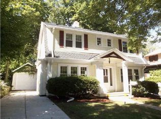 1259 Kavanaugh Pl, Wauwatosa, WI 53213