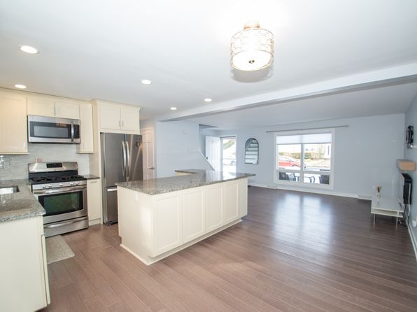 10 Carriage Path N #10