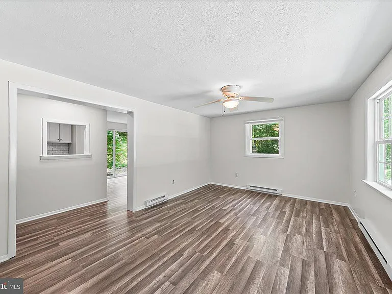 436 Spackman Ln — Photo 6