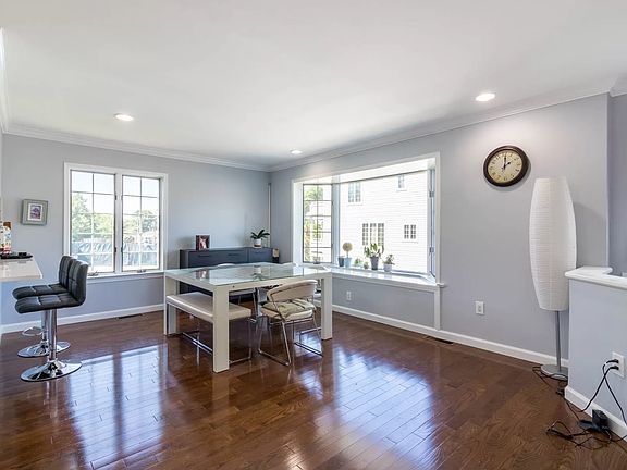 4th image of 239-46 Oak Park Dr #6C