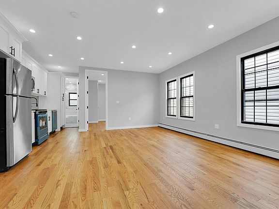 3rd image of 1433 E 98th St Floor 2