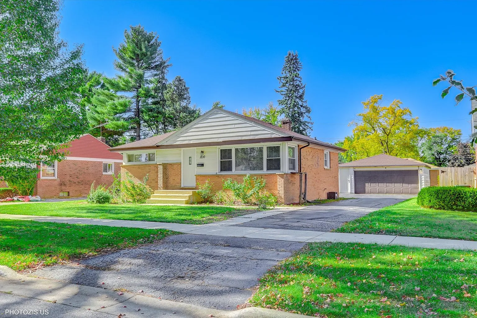 1210 Mohawk Dr photo 1