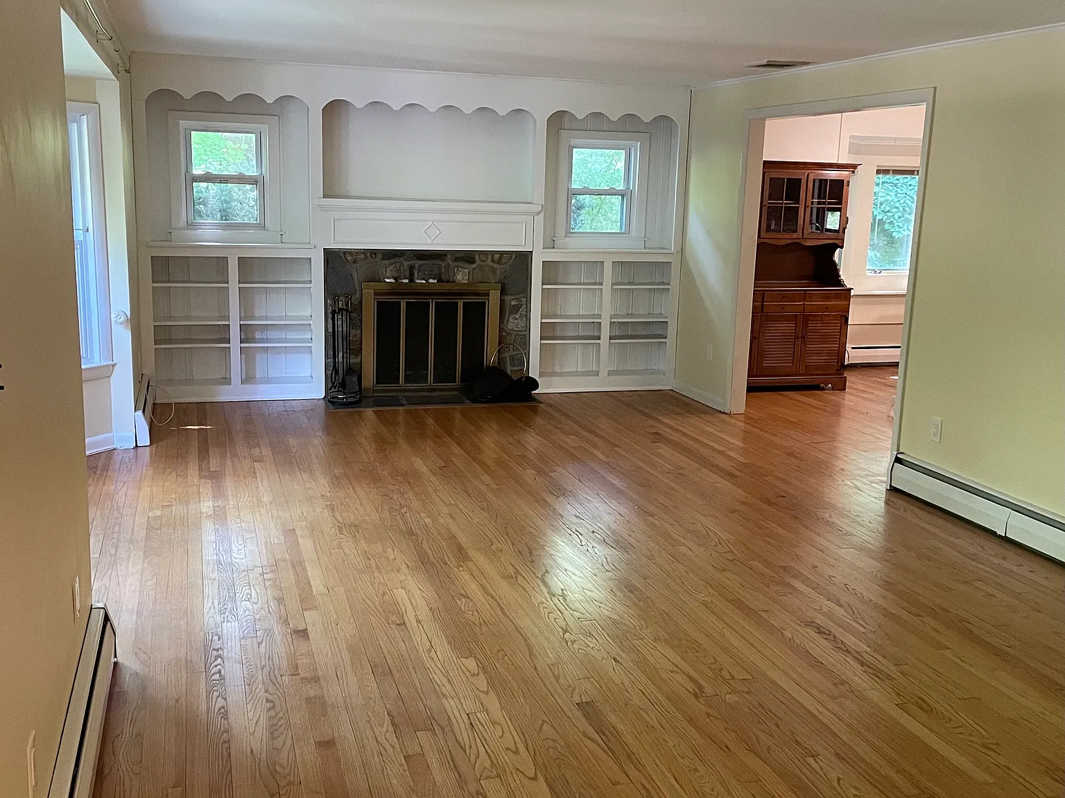 75 George St — Photo 2