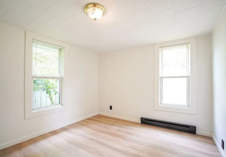 215 Eddy St — Photo 14