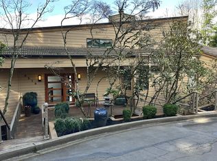 8316 SW Mapleridge Dr, Portland, OR 97225