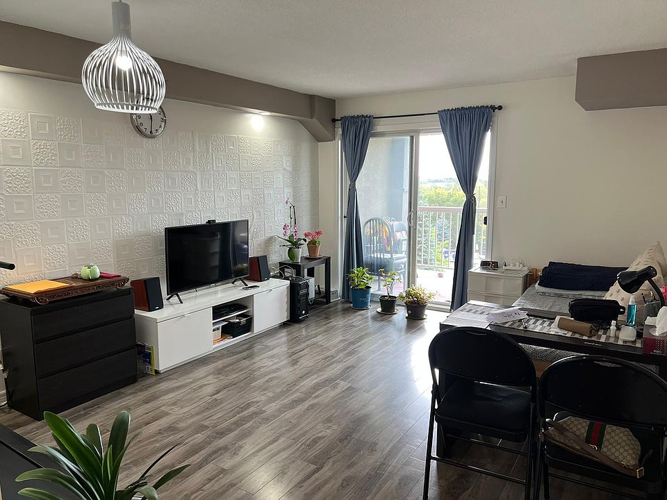 1st image of 684 Warden Ave #1111