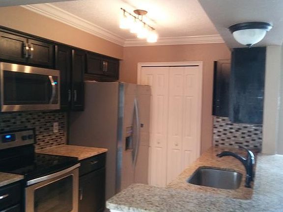 2nd image of 1498 Casa Park Cir #1498