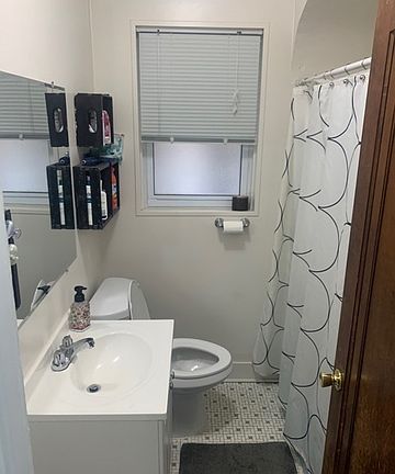 5th image of 4840 Elm St APT 1