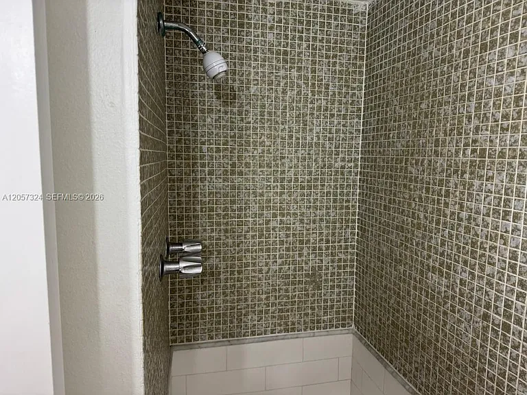 4725 NW 7th St #206-3 — Photo 5
