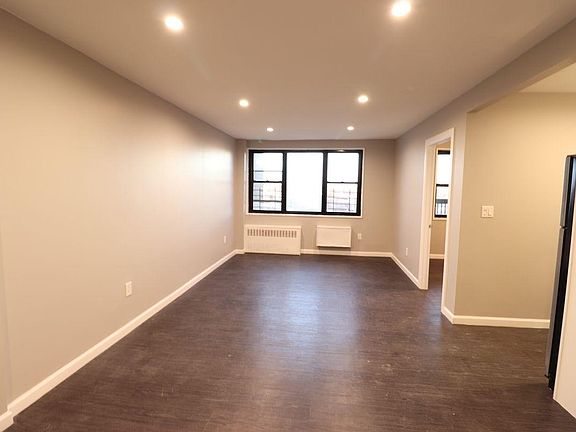 2nd image of 831 Bartholdi St APT 5B