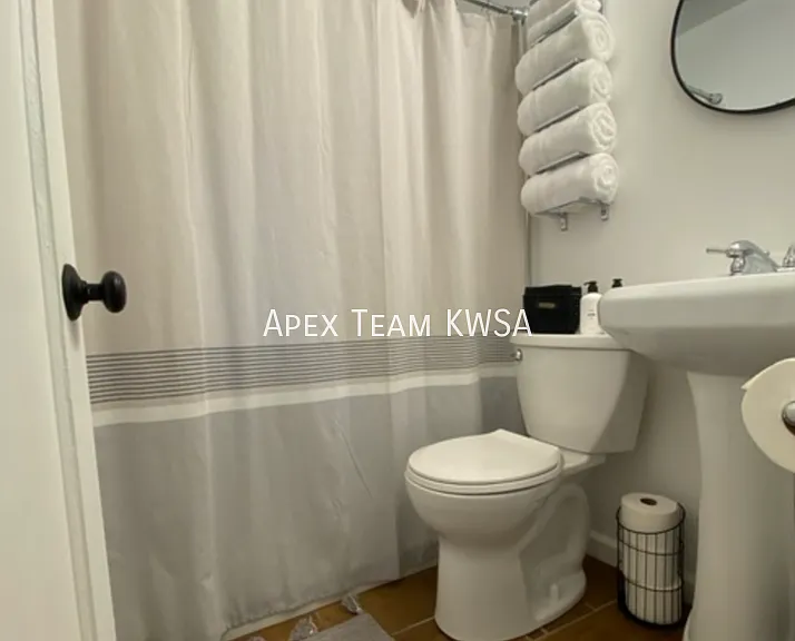 3411-3413 E Camden St #3411 — Photo 20