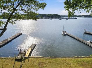 265 Grand View Dr, Warwick, RI 02886