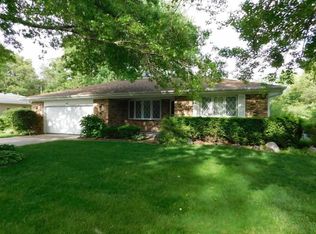 609 E 5th St, Coal Valley, IL