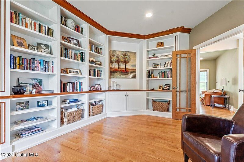 5th image of 15 Seymour Drive
