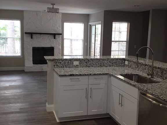 3rd image of 8180 Dunbarton Ct