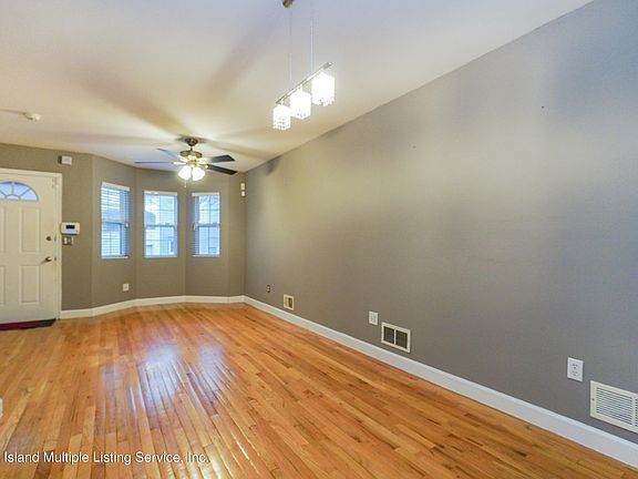 5th image of 323 Glen Ave