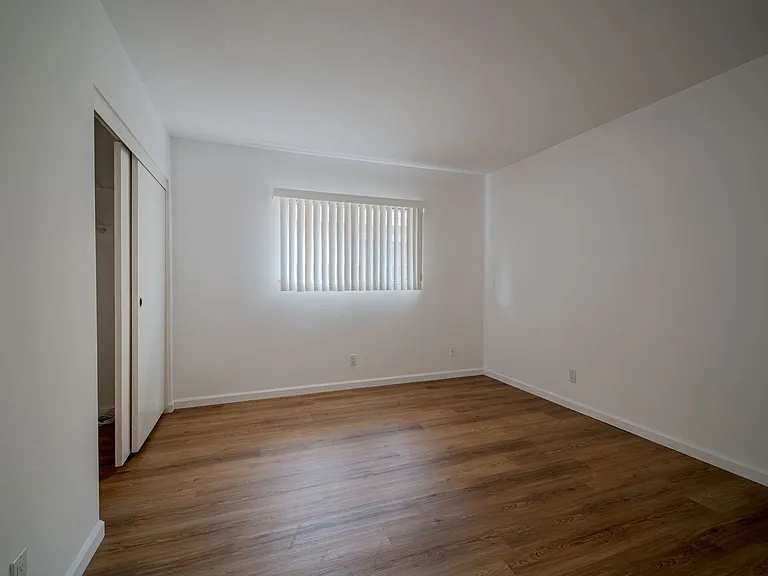 18950 Mount Walton Cir — Photo 20
