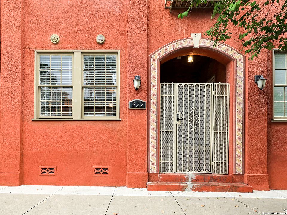 1st image of 222 Beauregard #1