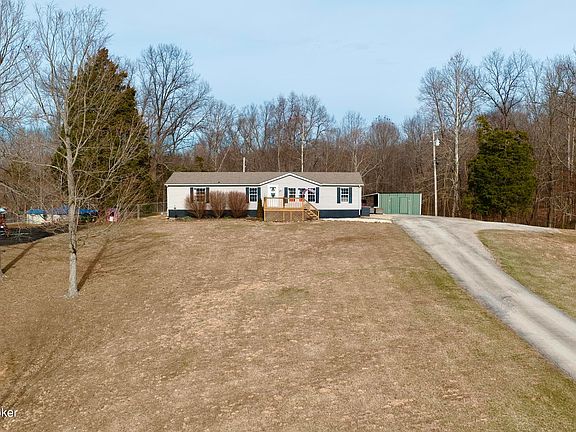 4th image of 305 Ellen Ln